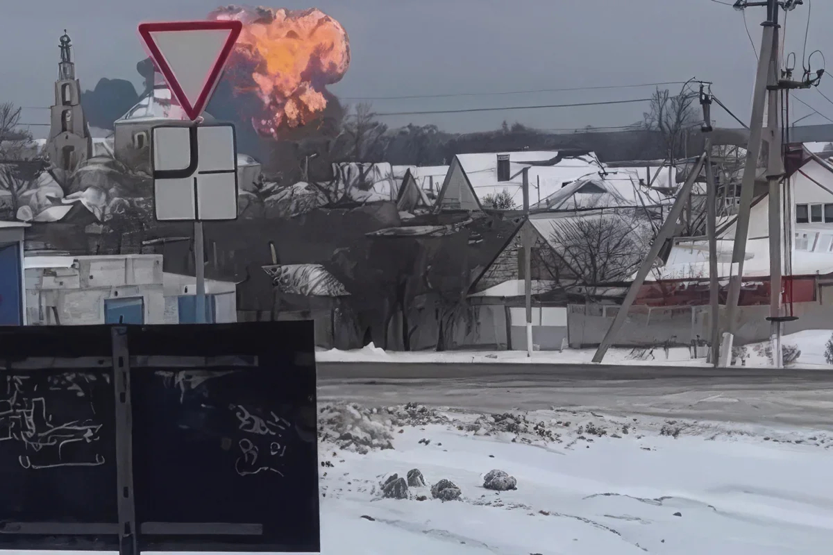 The Il-76 plane crash. Photo: 7x7 / Telegram