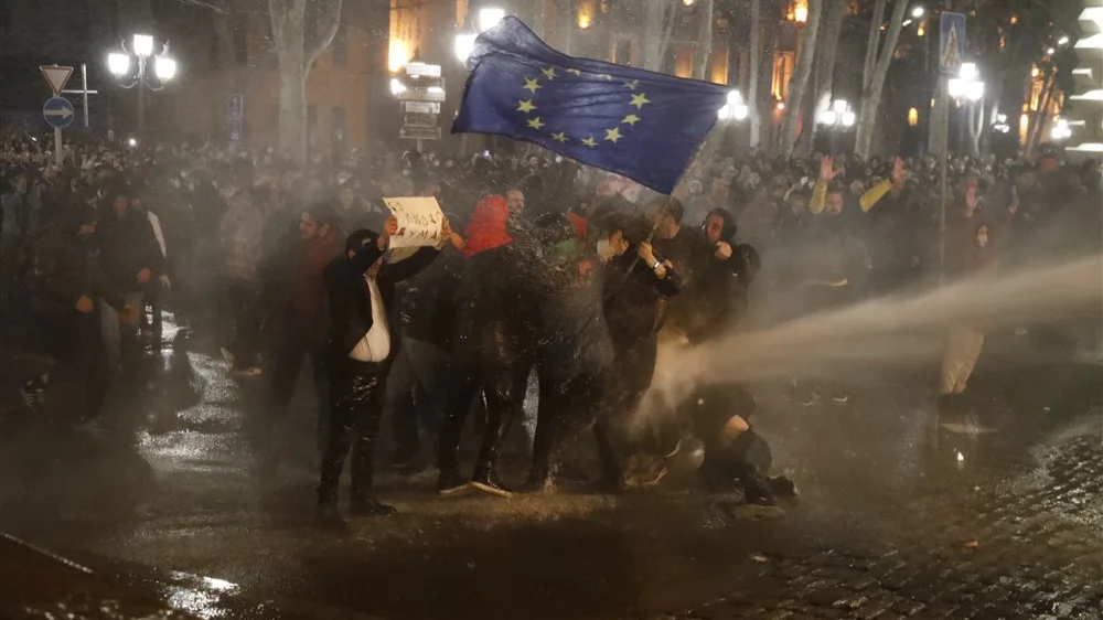 «Опомнитесь, вы разгоняете антипутинский митинг!»
