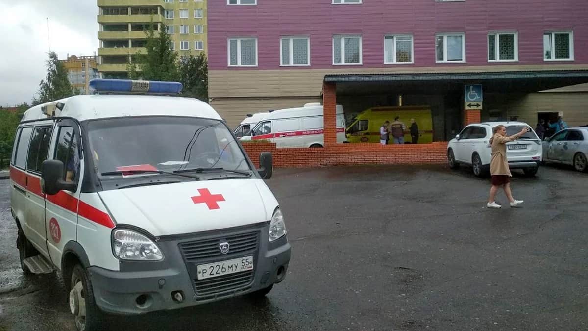 Минздрав предлагает разрешить посещать пациентов в стационарах круглосуточно