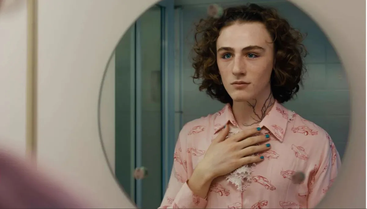 Кадр из фильма «Клуб Зеро». Фото: <a href="https://www.festival-cannes.com/f/kuru-otlar-ustune/" rel="noopener noreferrer" title="https://www.festival-cannes.com/f/kuru-otlar-ustune/">Festival de Cannes</a>
