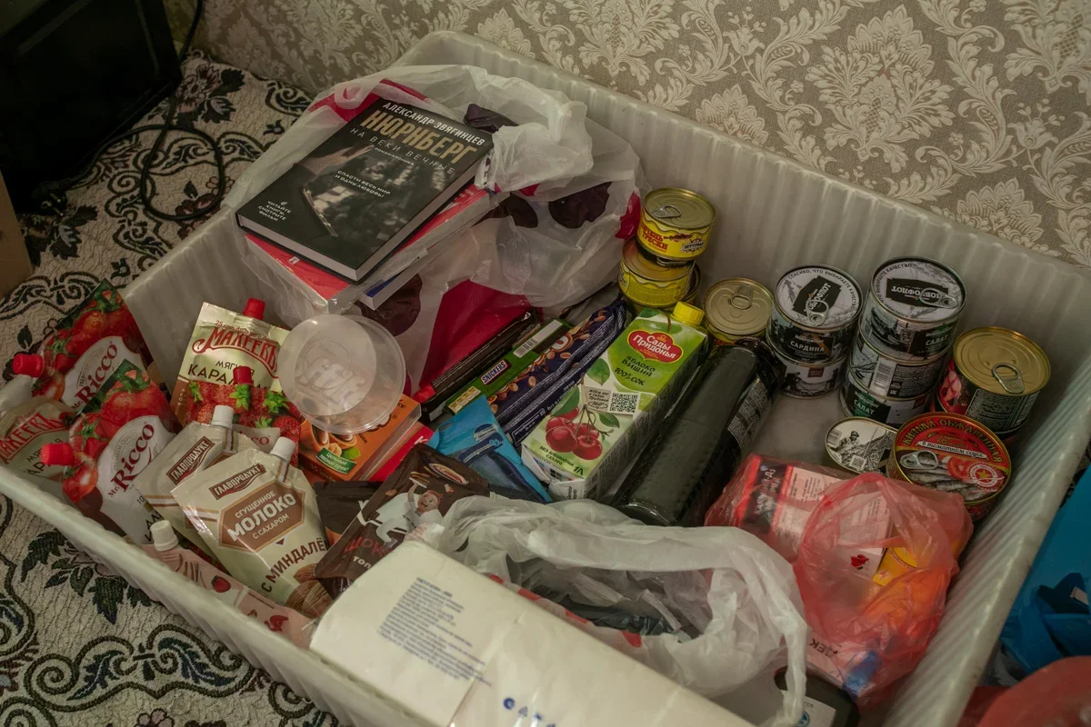 A parcel to be sent to Yegor in detention. Photo: Dmitry Tsyganov