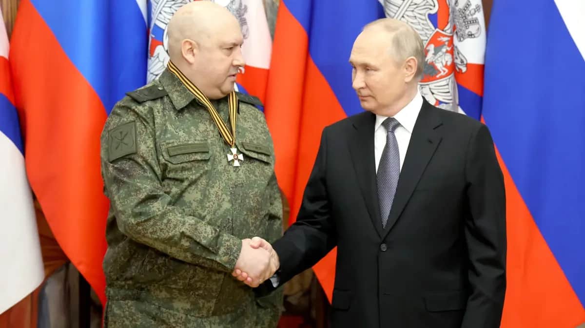 Сергей Суровикин и Владимир Путин. Фото: Президент России