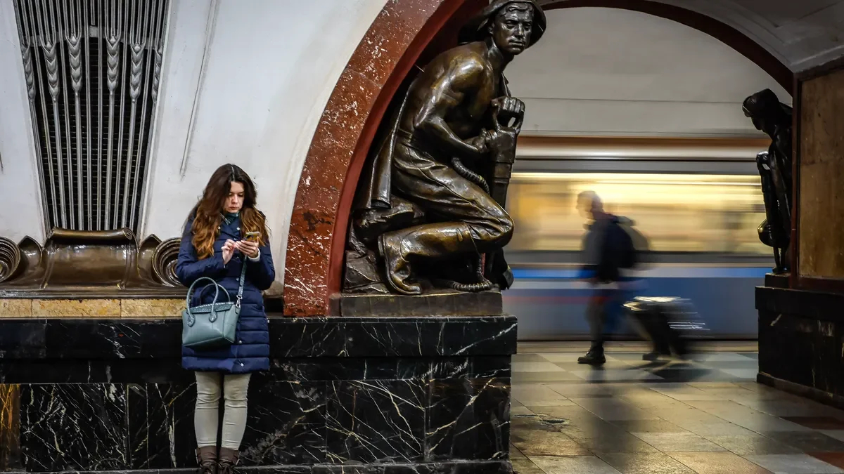 Daily life in Moscow, October 2024. Photo: EPA-EFE/YURI KOCHETKOV