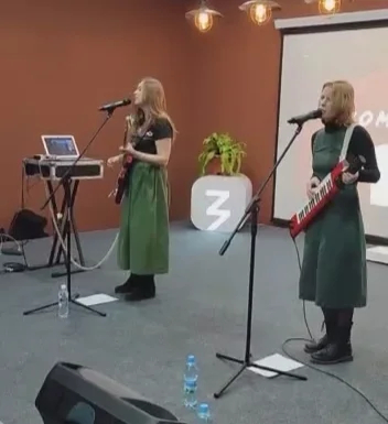 Выступление группы в Мелитополе, Украина. Фото: @gruppakomsomolsk / Telegram