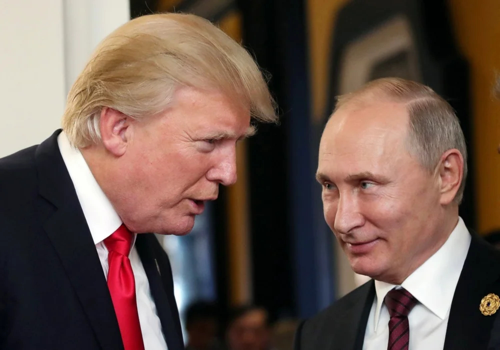 Trump and Putin attend the Asia-Pacific Economic Cooperation (APEC) summit in Da Nang, Vietnam, 11 November 2017. Photo: EPA-EFE/MIKHAIL KLIMENTYEV/SPUTNIK/KREMLIN POOL
