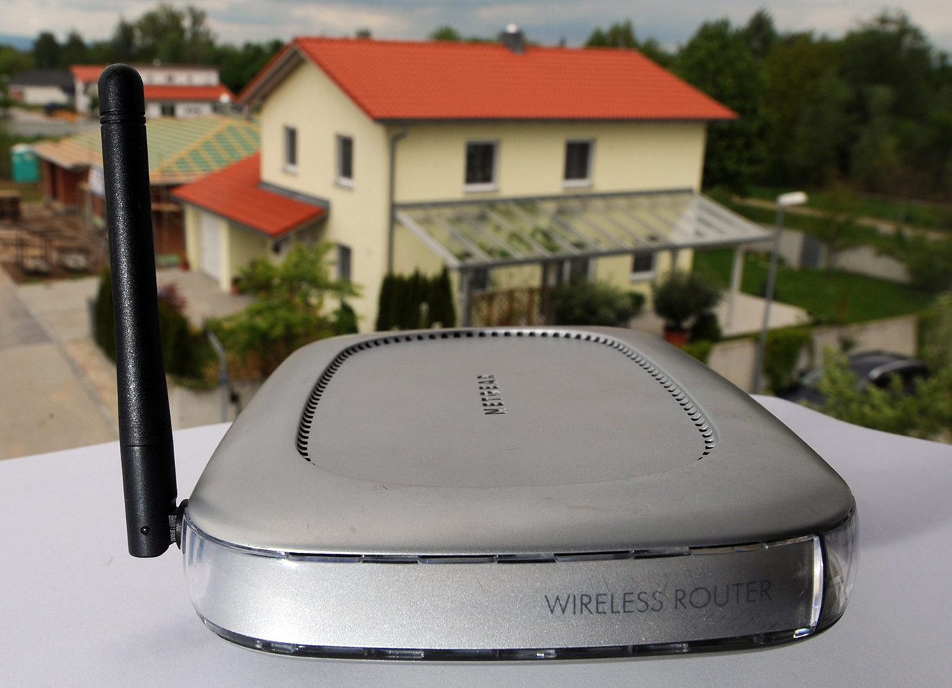 Wi-Fi роутер. Фото: Armin Weigel / EPA 6. Рэй Лю. Фото: <a href="http://originwirelessai.com" target="_blank" id="vr5zelhsv">originwirelessai.com</a>