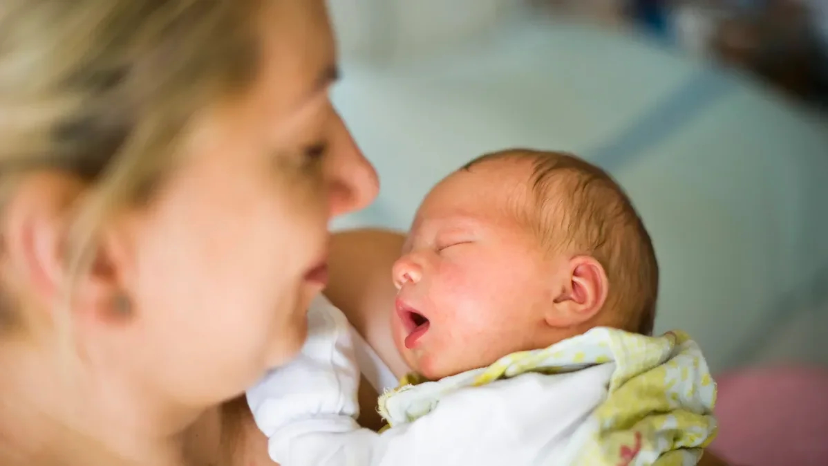 What is behind the falling birth rate in Russia?