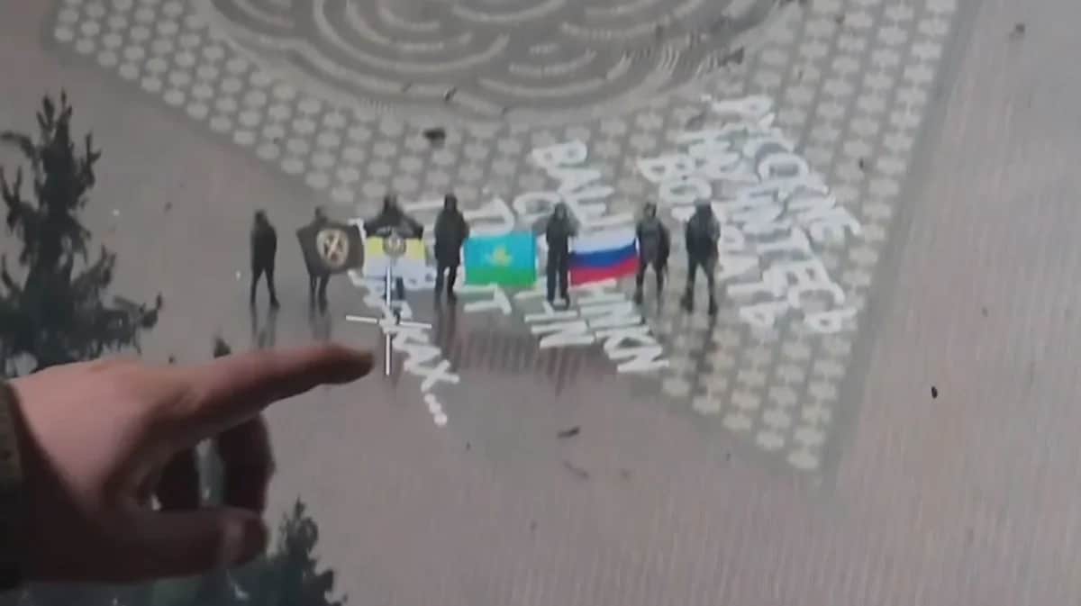 Российские военные, как утверждается, в центре Суджи. Фото:&nbsp;