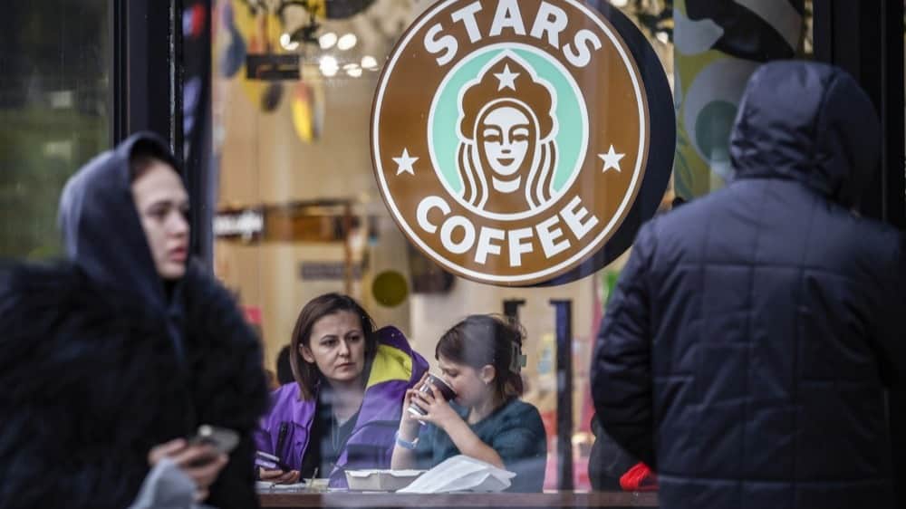 A Moscow location of Stars Coffee, the chain that took over many Starbucks outlets in Russia after the U.S. brand suspended operations due to Western sanctions. Photo: EPA/Yuri Kochetkov