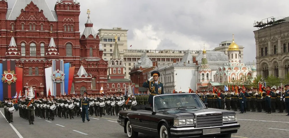 Валерий Герасимов во главе Парада победы 9 мая 2011 года. Фото: <a href="https://commons.wikimedia.org/w/index.php?curid=15155375">Wikimedia Commons</a>, CC BY 4.0
