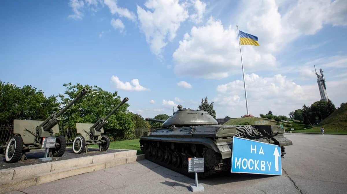 Танк Т 10-М с надписью «На Москву» в Национальном музее истории Украины во Второй мировой войне. Киев. Фото: SOPA Images Limited / Alamy / Vida Press