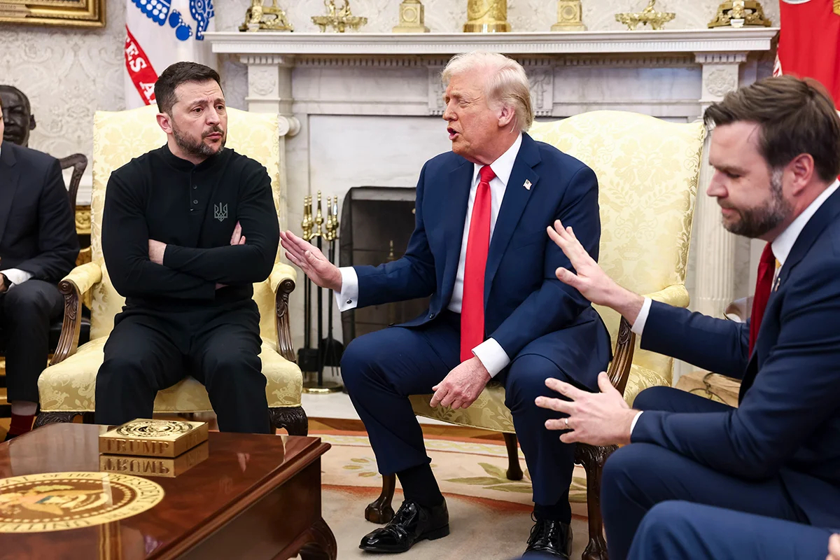 Президент Украины Владимир Зеленский на встрече с президентом США Дональдом Трампом и вице-президентом США Джей Ди Вэнсом в Овальном кабинете Белого дома в Вашингтоне, округ Колумбия, США, 28 февраля 2025 года. Фото: Jim Lo Scalzo / EPA-EFE