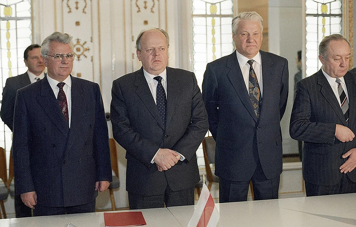 Leonid Kravchuk, Stanislav Shushkevich, Boris Yeltsin, Vyacheslav Kebich, 1991. Photo: Yury Ivanov (CC-BY-SA 3.0) / <a href="http://wikimedia.org/" rel="noopener noreferrer" title="http://wikimedia.org/">wikimedia.org</a>