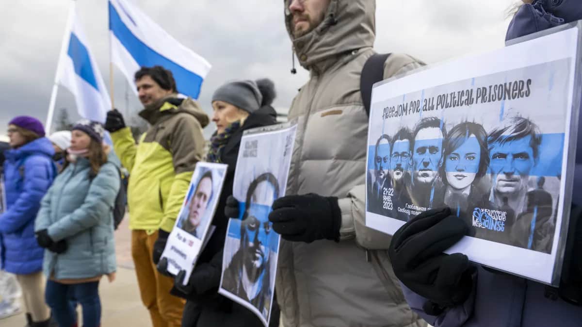 Акция протеста активистов в Женеве, Швейцария, 22 января 2023 года. Фото:.EPA-EFE/MARTIAL TREZZINI