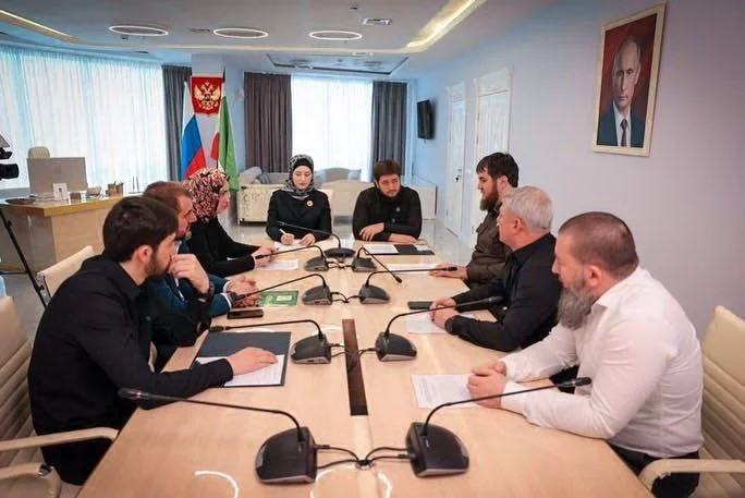 Совещание по развитию сферы здравоохранения, на котором Хутмат назначили на новую должность. Фото: Алханов