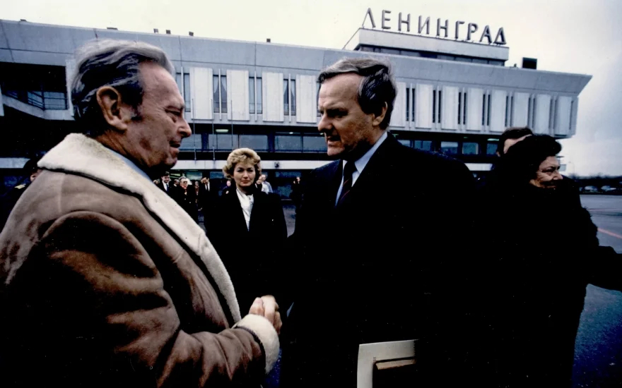 Великий князь Владимир Кириллович и тогдашний мэр Санкт-Петербурга Анатолий Собчак, 1991 год