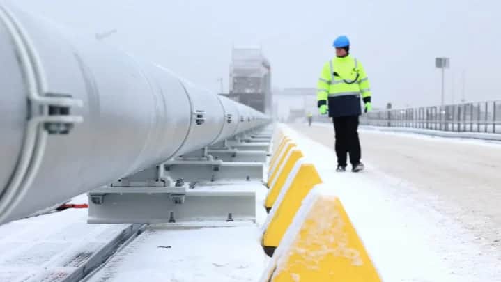 A regasification terminal at the Höegh Esperanza floating storage of liquefied natural gas. Photo: Liesa Johannssen/Bloomberg via Getty Images