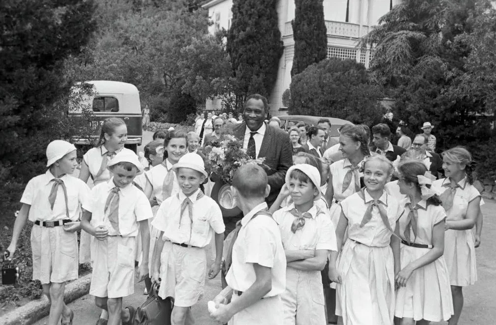 Поль Робсон в лагере Артек, 1947 год. Фото: Музей ЦСДФ