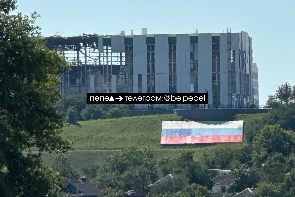 Сгоревший корпус БГТУ имени Шухова после атаки украинских беспилотников. Белгород. 4 августа 2026 года. Фото: «Пепел ➜ Белгород» / <a href="https://t.me/belpepel" target="_blank">Telegram</a>