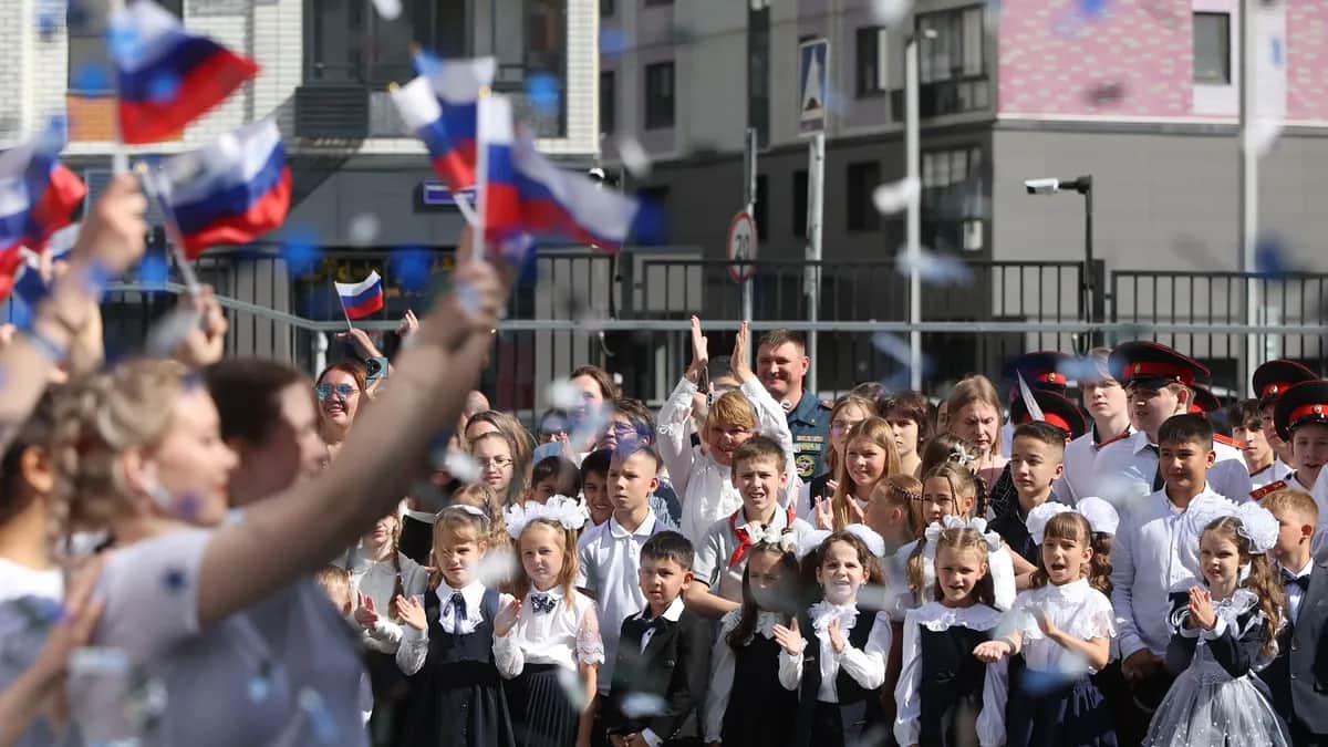 First-graders attend a ceremony marking the start of the school year in Moscow, Russia, 1 September 2025. Photo: <span>EPA/MAXIM SHIPENKOV</span>