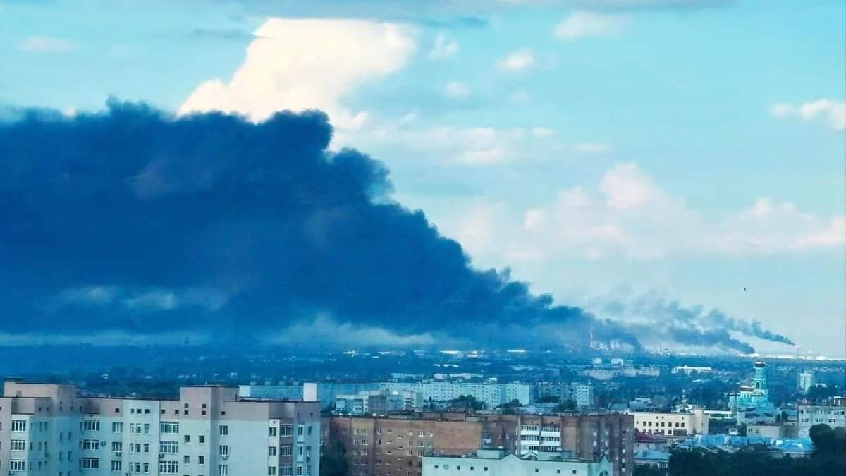 ВСУ могли выбить производство 65% бензина в России