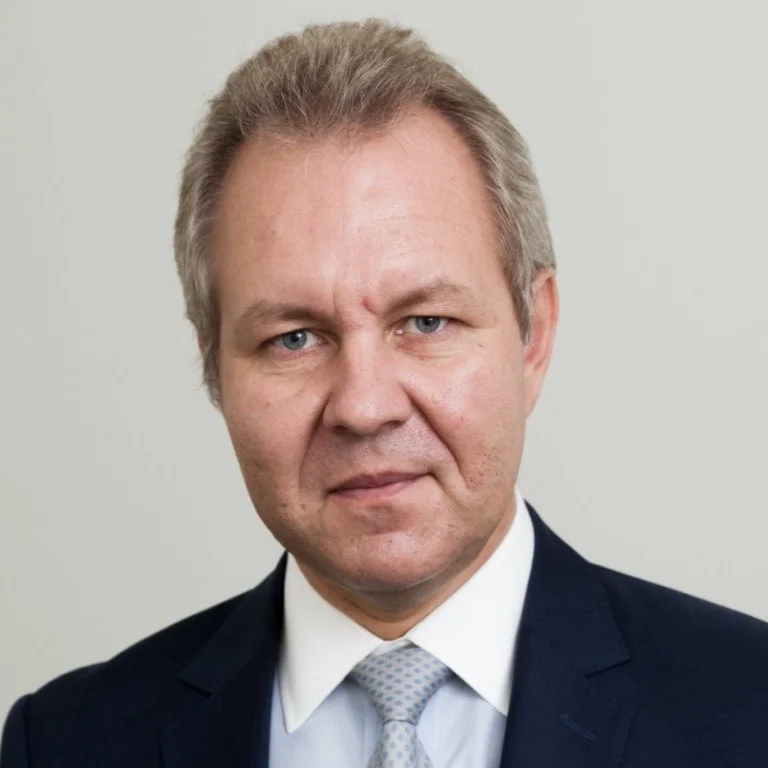 Владислав Иноземцев