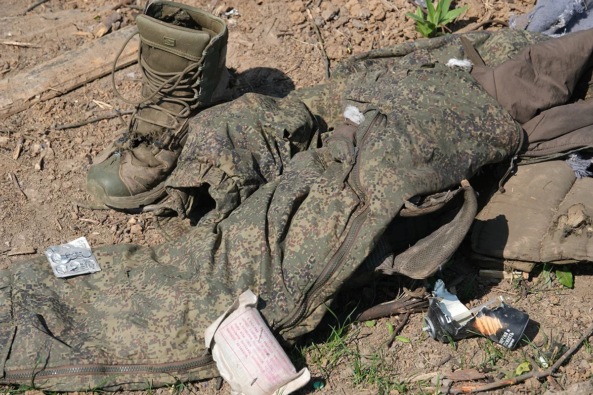 The front line near Bakhmut. Russian soldiers’ belongings. Photo: Jens Alstrup