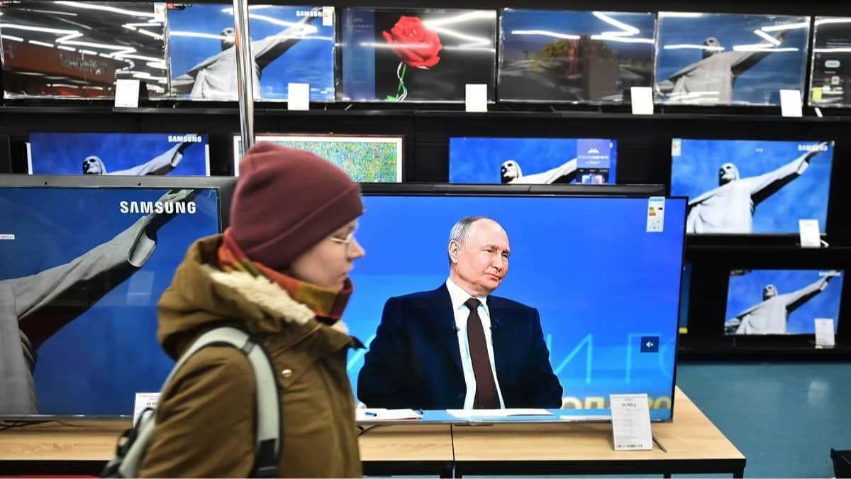 <span id="fs396pk5f">Владимир Путин на экранах телевизоров в магазине бытовой техники, Новосибирск, 14 декабря 2023 года. Фото: Влад Некрасов / Коммерсантъ / Sipa USA / Vida Press</span><br>