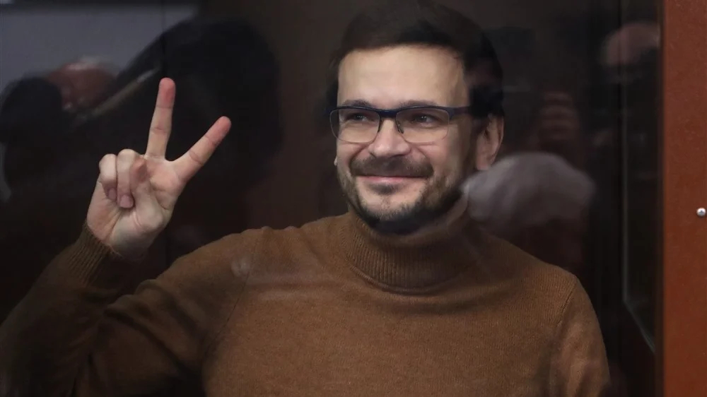 «Люди бегут от вас, господин президент. Неужели вы этого не замечаете?»