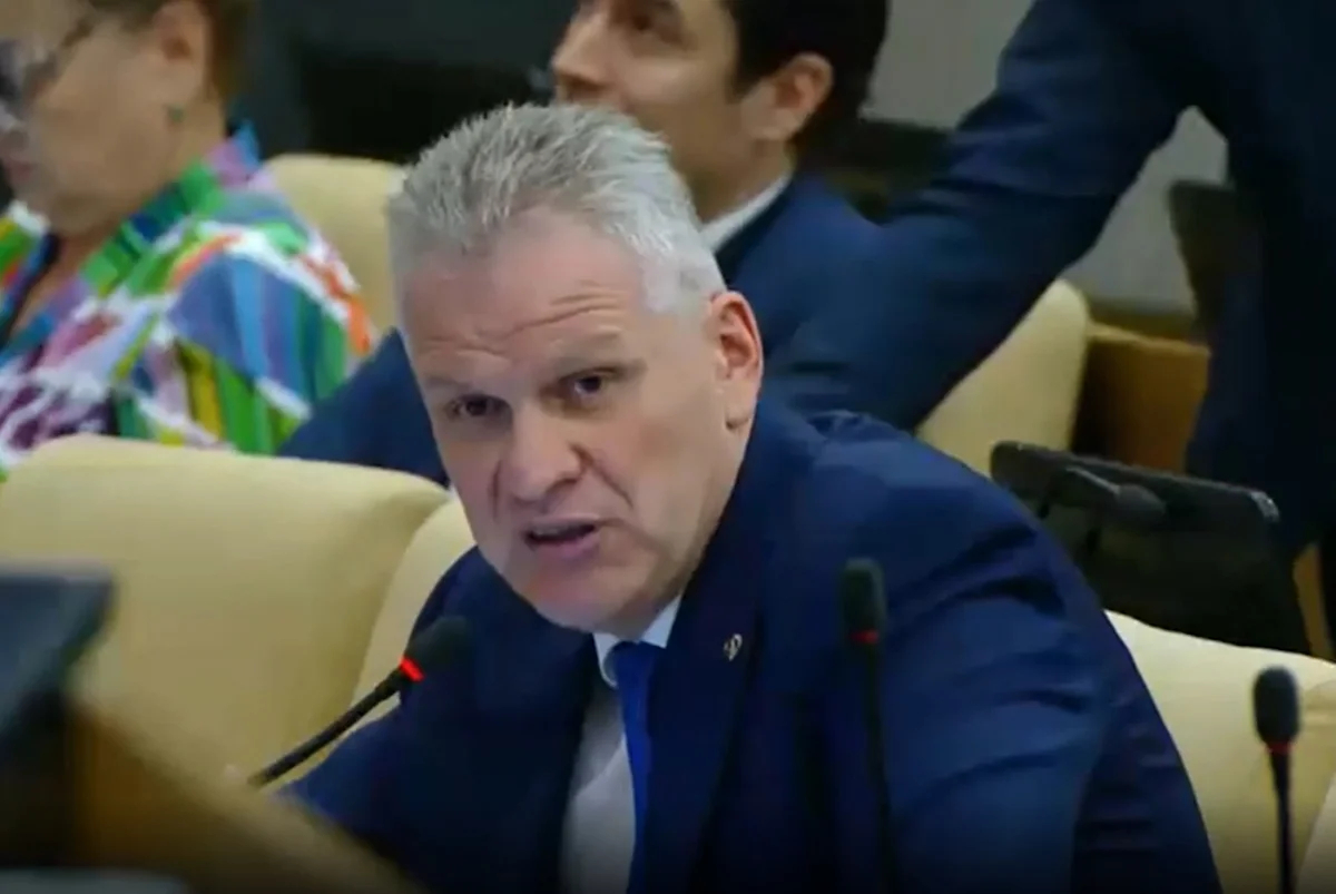 Депутат от КПРФ Алексей Куринный во время выступления в Госдуме, 17 июля 2025 года. Фото: скриншот видео / <a data-sk="tooltip_parent" data-stringify-link="http://duma.gov.ru" href="http://duma.gov.ru/" rel="noopener noreferrer" target="_blank">duma.gov.ru</a>