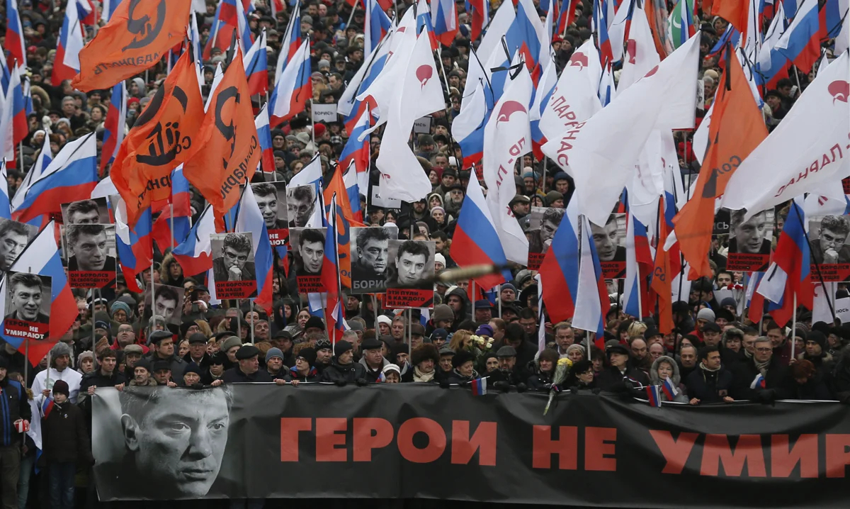 Марш в память о Борисе Немцове в центре Москвы, 1 марта 2015 года. Фото: Сергей Ильницкий / EPA