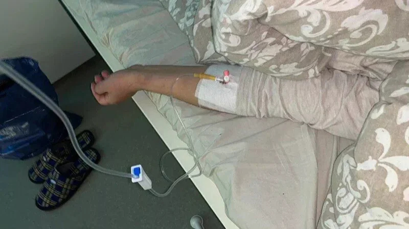 В Петербурге и других регионах России зафиксировали нехватку физраствора для капельниц