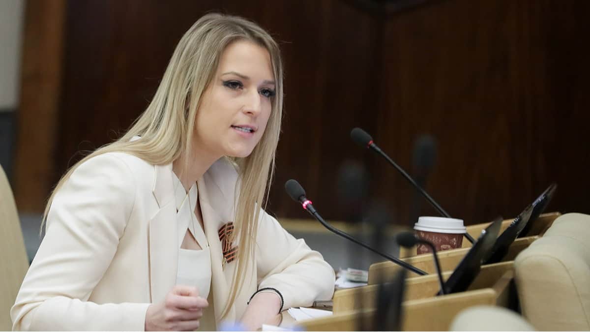Яна Лантратова на пленарном заседании Госдумы 21 апреля 2022 года, Москва. Фото: Агентство «Москва»