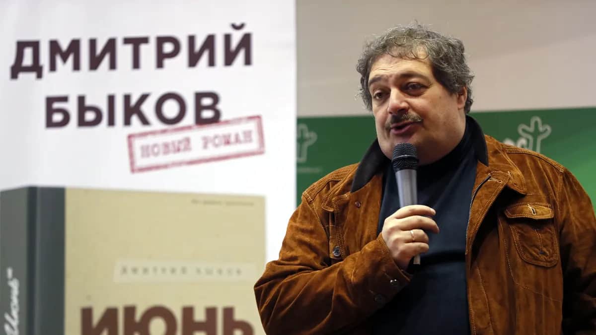 Dmitry Bykov. Photo: Yuri Kochetkov / EPA-EFE