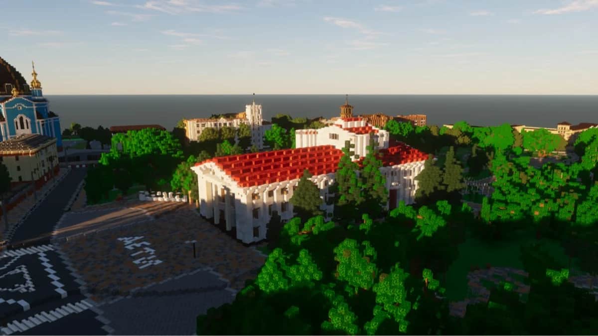 Драматический театр Мариуполя. Скриншот из Minecraft.