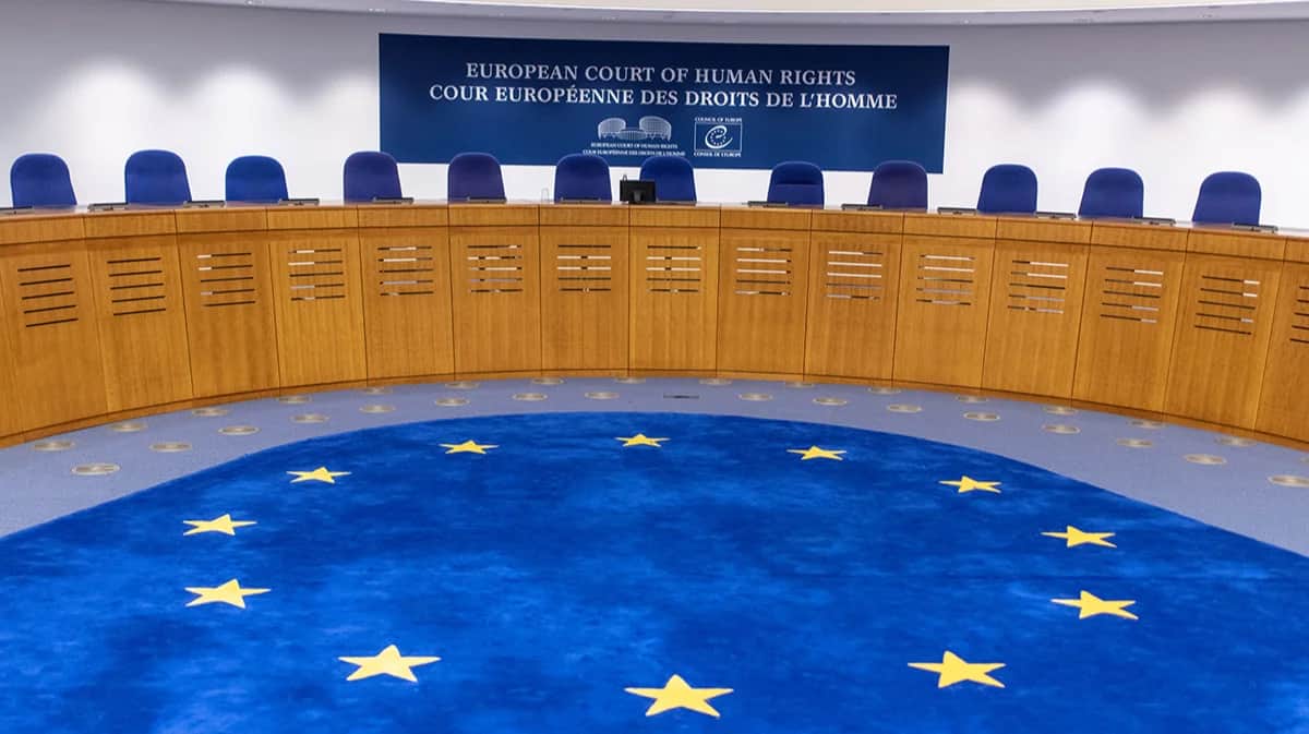 Заседание Европейского суда по правам человека в преддверии оглашения решения по делу российского оппозиционера Алексея Навального против России в Страсбурге, Франция, 15 ноября 2018 года. Фото: Patrick Seeger / EPA