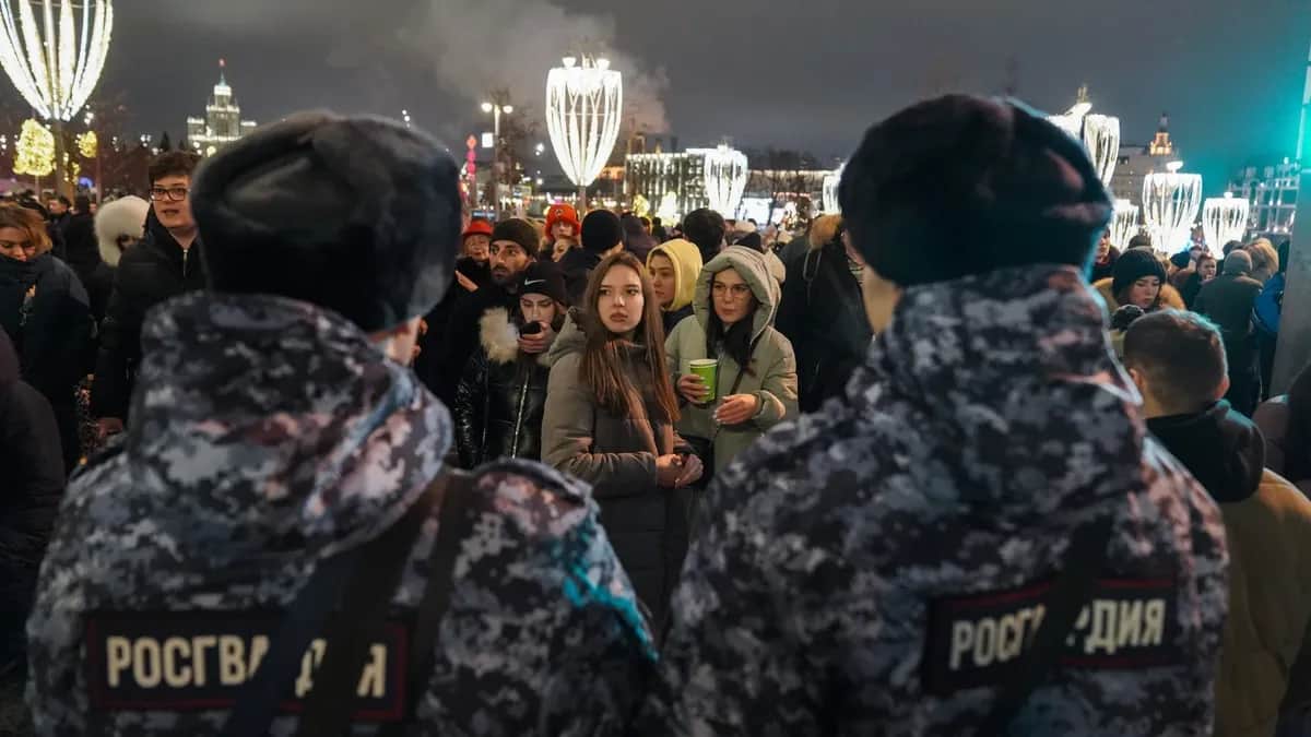 «Это очень мазохистская тенденция: мы вот сейчас потерпим, потерпим — а потом еще потерпим»