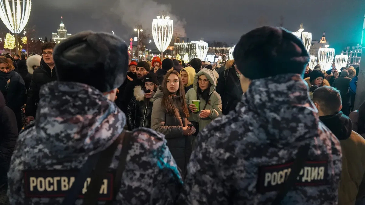 «Это очень мазохистская тенденция: мы вот сейчас потерпим, потерпим — а потом еще потерпим»