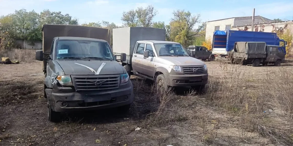 Battered UAZ patriot vehicles. Photo: Telegram