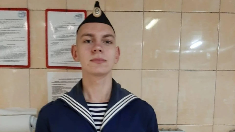«Никто не объясняет, почему командиры живы, а моего ребенка нет»