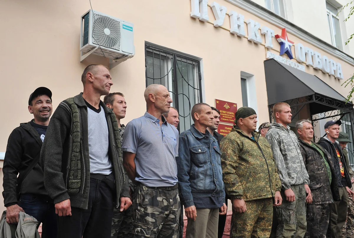 Пункт отбора на службу по контракту, 5 октября 2023 года. Фото: Алексей Сухоруков / Спутник / Imago / Scanpix