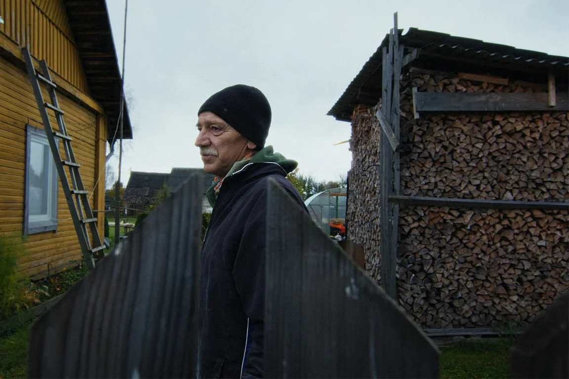 A villager in Värska, Estonia. Photo: Novaya Gazeta Europe