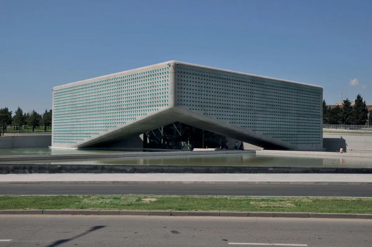 Казначейство Национального банка Грузии. Фото: <a href="https://www.reynaers.se/en-SE/consumers/inspiration/aluminium-project-references/treasury-national-bank-georgia">Reynaers</a>