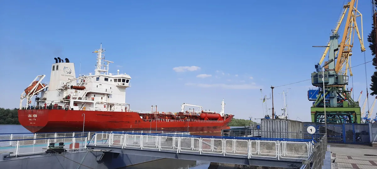 Заход танкера Usichem в Измаильский морской торговый порт на реке Дунай. Фото: <a href="https://commons.wikimedia.org/w/index.php?curid=91588498">Wikimedia Commons</a>, CC BY-SA 4.0