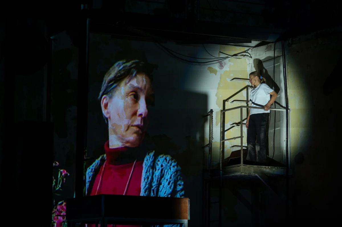 Фото: Thomas Mueller / <a data-sk="tooltip_parent" data-stringify-link="https://www.kunstfest-weimar.de/festival/programm/details/das-land-das-ich-liebe" href="https://www.kunstfest-weimar.de/festival/programm/details/das-land-das-ich-liebe" rel="noopener noreferrer" target="_blank">Kunstfest Weimar</a>