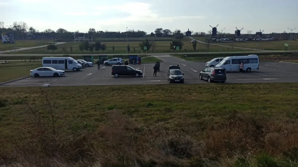 A car park near Kolotilovka. Photo: social media