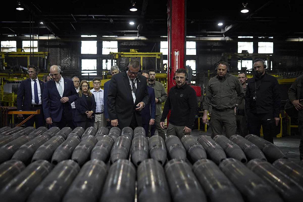 Владимир Зеленский на оружейном заводе в США (Scranton Army Ammunition Plant, Скрэнтон, Пенсильвания) 22 сентября 2024. Фото: Администрация Президента Украины / Scanpix / LETA