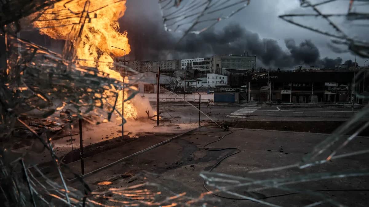 Последствия ракетного удара в Киеве, 2 января 2024 года. Фото: Олег Петрасюк / EPA-EFE