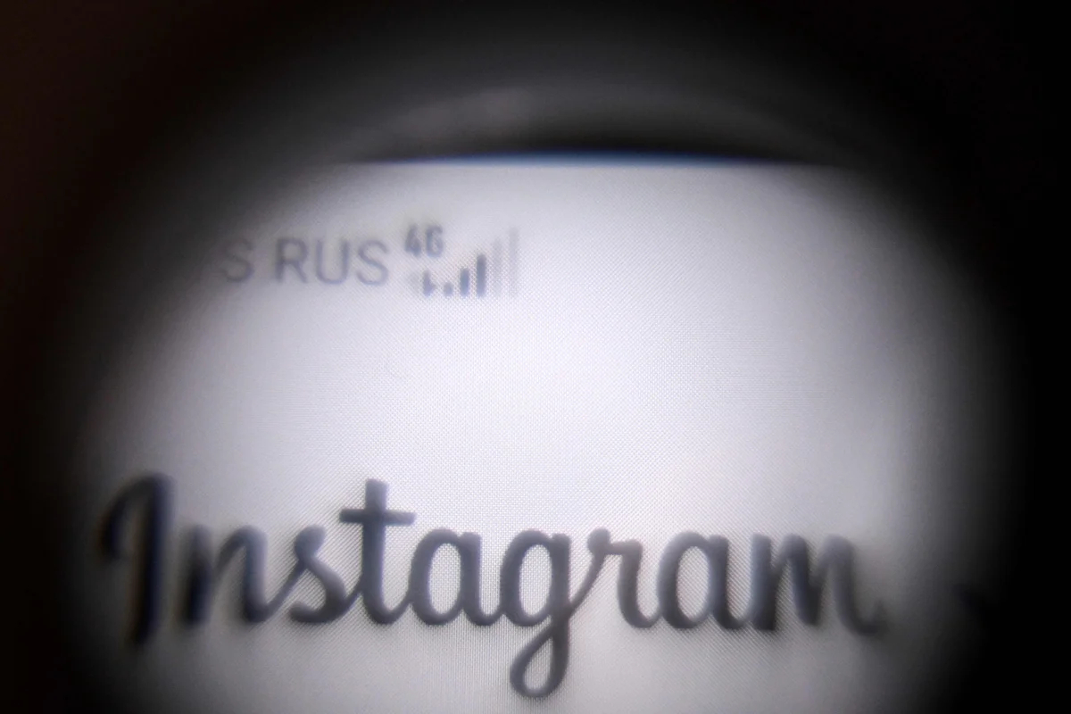 Логотип Instagram на экране смартфона. Фото: AFP / Scanpix / LETA
