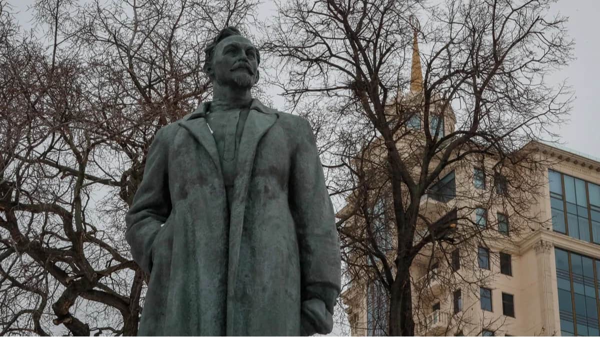 Памятник Феликсу Дзержинскому в парке искусств «Музеон», Москва, 2021 год. Фото: Юрий Кочетков / EPA